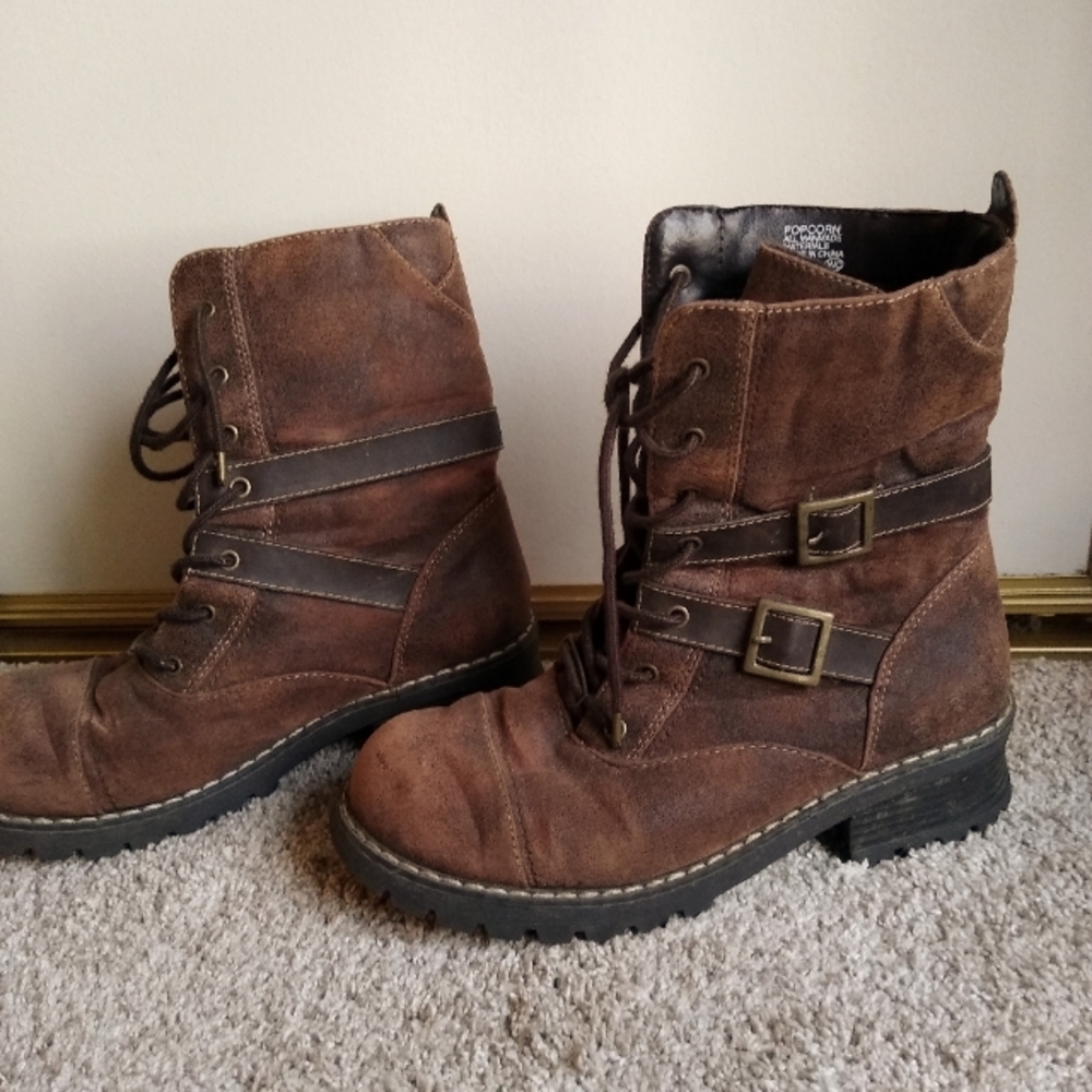 Mudd women's lace up boots